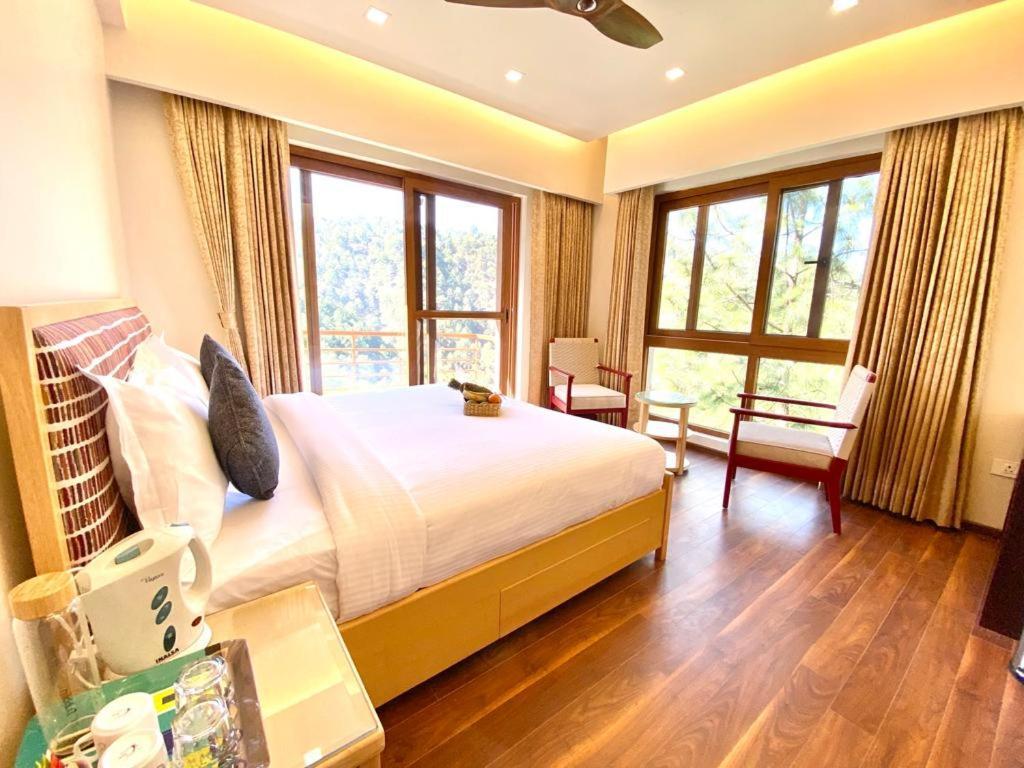 Pine Villa By Montrose Kasauli Ngoại thất bức ảnh